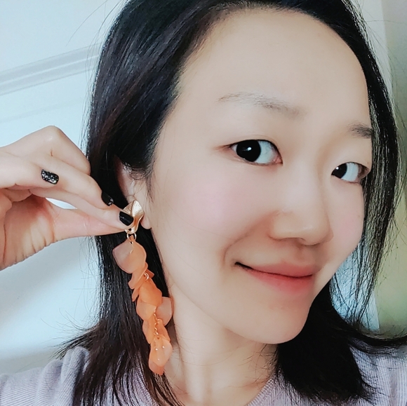 Floral Dangle Earrings| Floral | Casual or Business Outfits | Spring and Summer - Picture 4 of 4